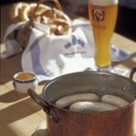 Weisswuerste-im-Topf--G-Standl