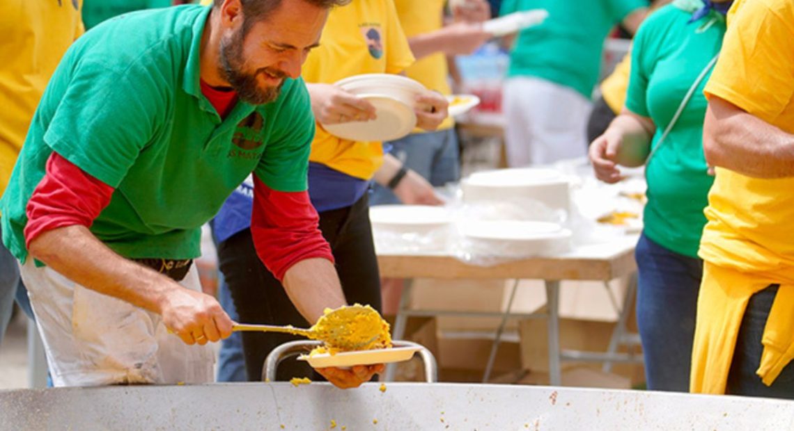 Fiestas las matas paella