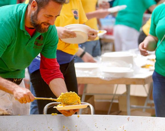 Fiestas las matas paella