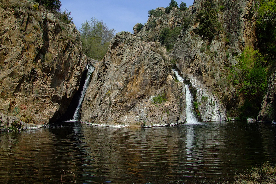 La imagen tiene un atributo ALT vacío; su nombre de archivo es Charco_del_Hervidero.jpg