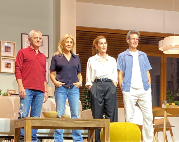 “Victoria”, comedia teatral sobre familia, educación y dilemas generacionales